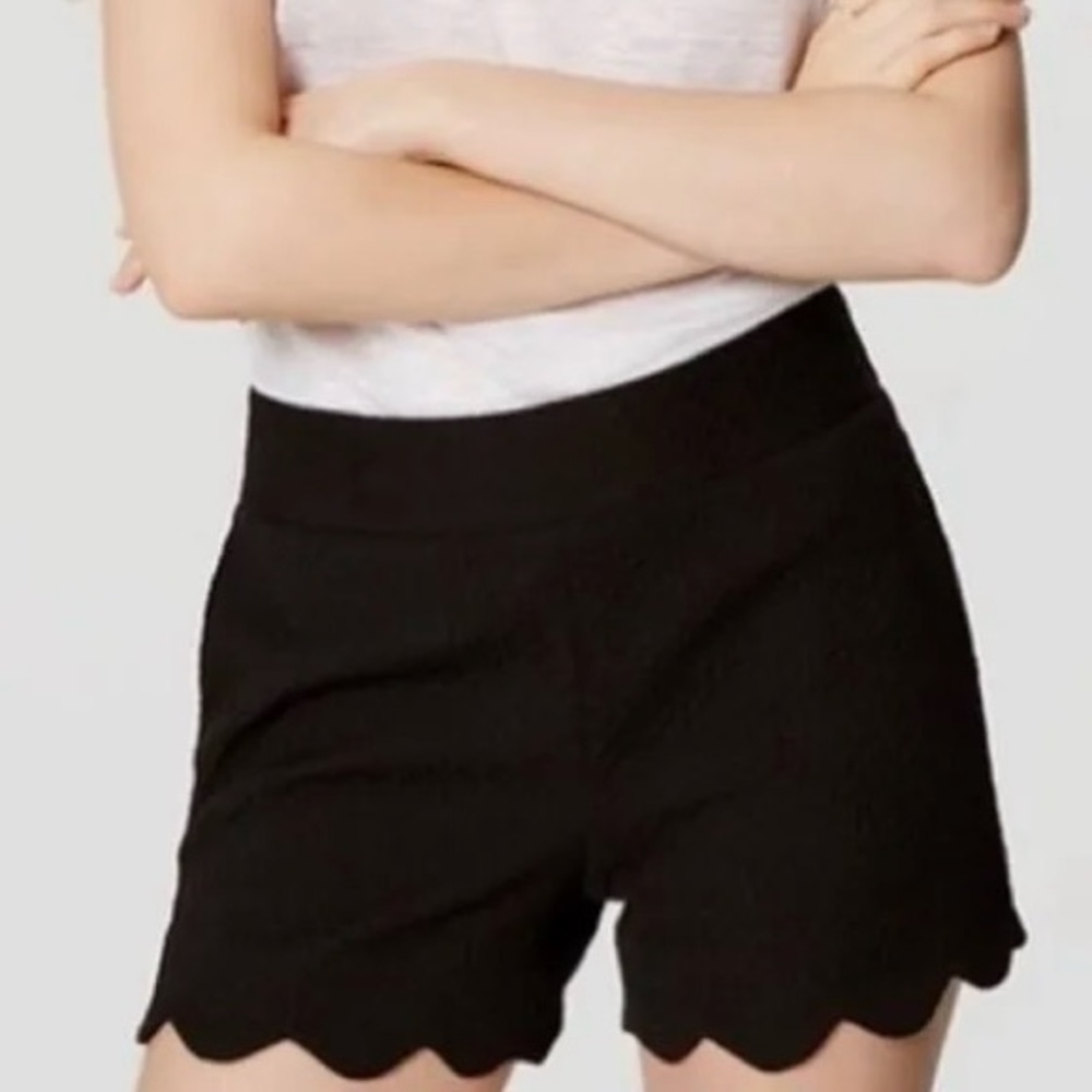 LOFT  The Riviera Scalloped Textured Shorts